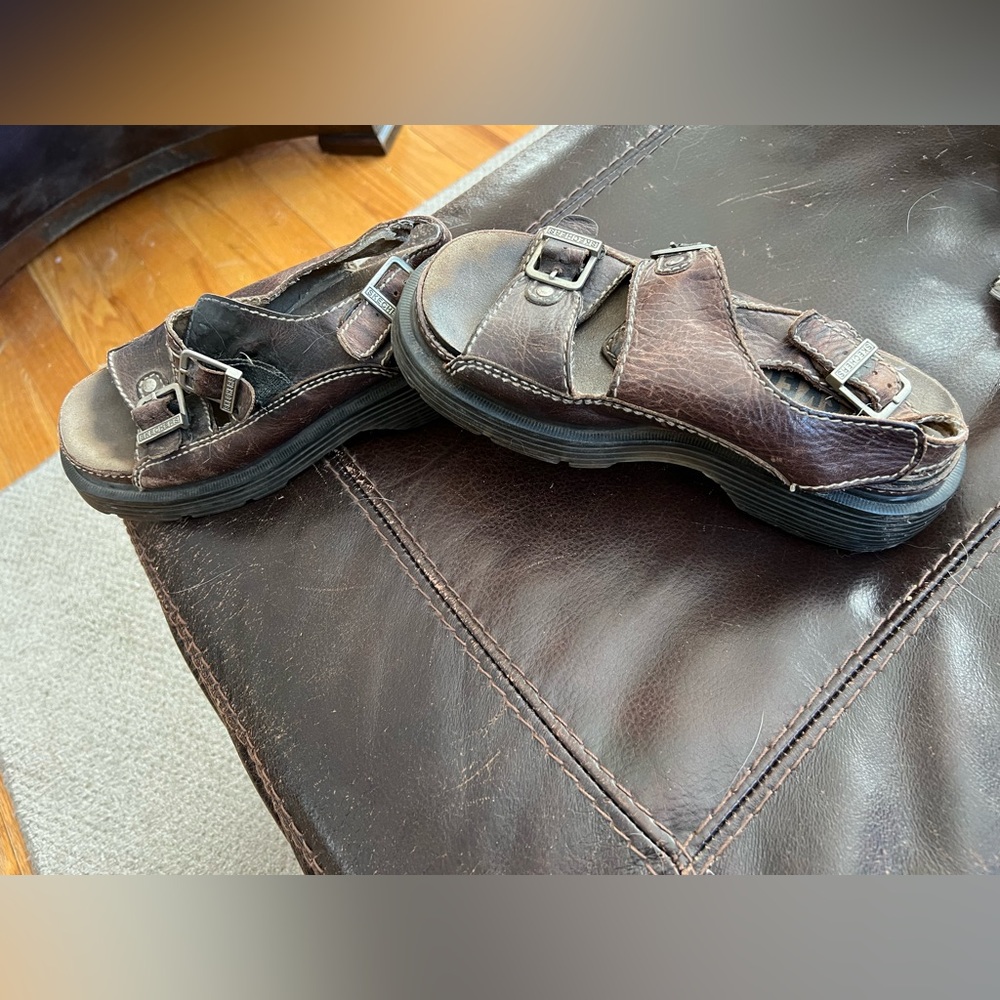 Sketches Y2K Sandals
Rare